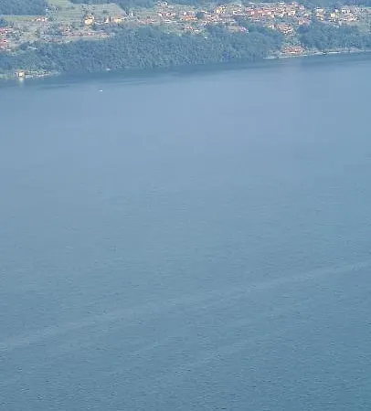 Sirene Alloggio Paola Con Vista E Piscina Comune
