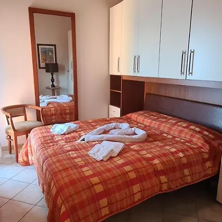 Appartement Sirene Alloggio Paola Con Vista E Piscina Comune
