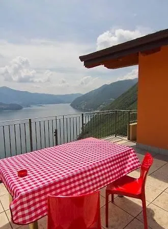 Sirene Alloggio Paola Con Vista E Piscina Comune * Parzanica